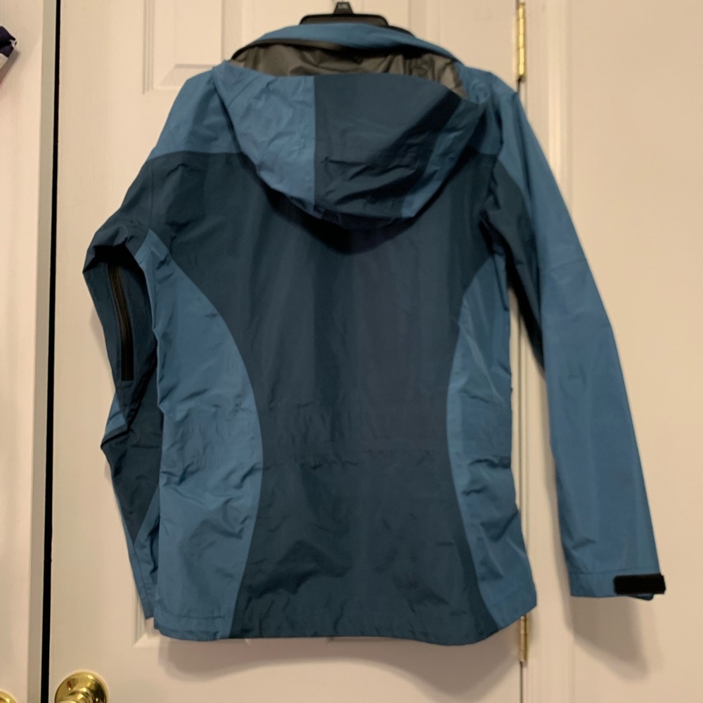 Rain jacket☔️ - Picture 5 of 6